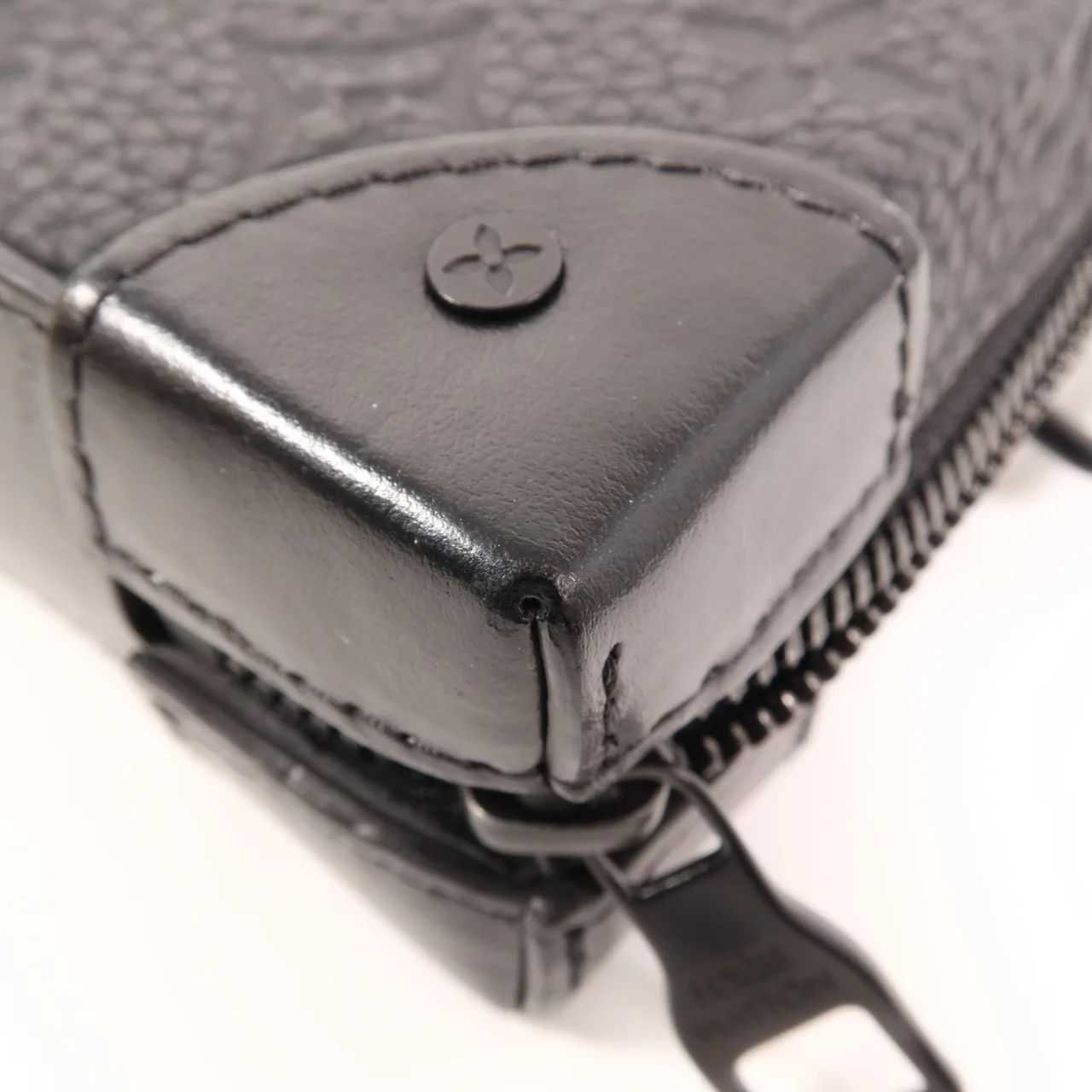 LOUIS VUITTON Soft Trunk M80224 Shoulder Bag Calfskin 黑色 / Black Calfskin Rank B - Thumbnail 9