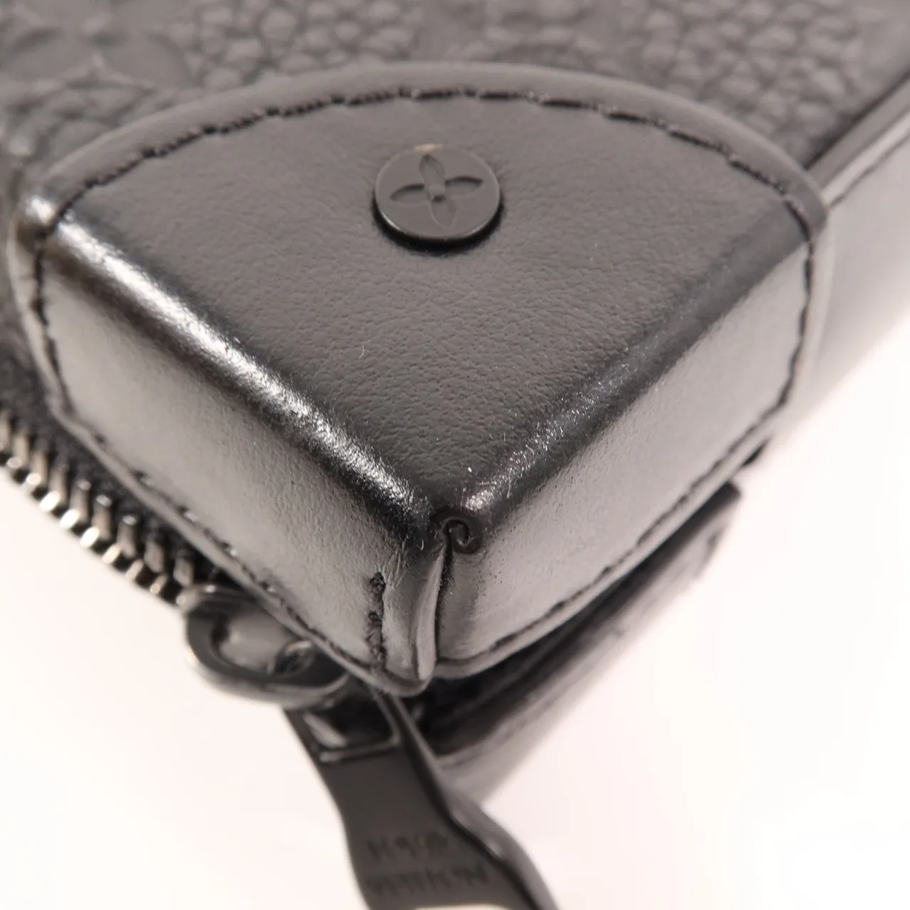 LOUIS VUITTON Soft Trunk M80224 Shoulder Bag Calfskin 黑色 / Black Calfskin Rank B - Thumbnail 10