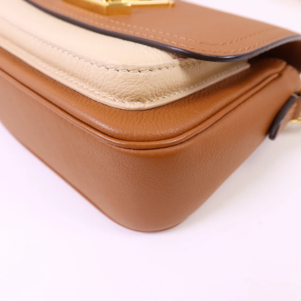LOUIS VUITTON Lock Me M59491 Shoulder Bag Calfskin 白色 / 棕色 / Tan/Beige Calfskin Rank A - Thumbnail 12