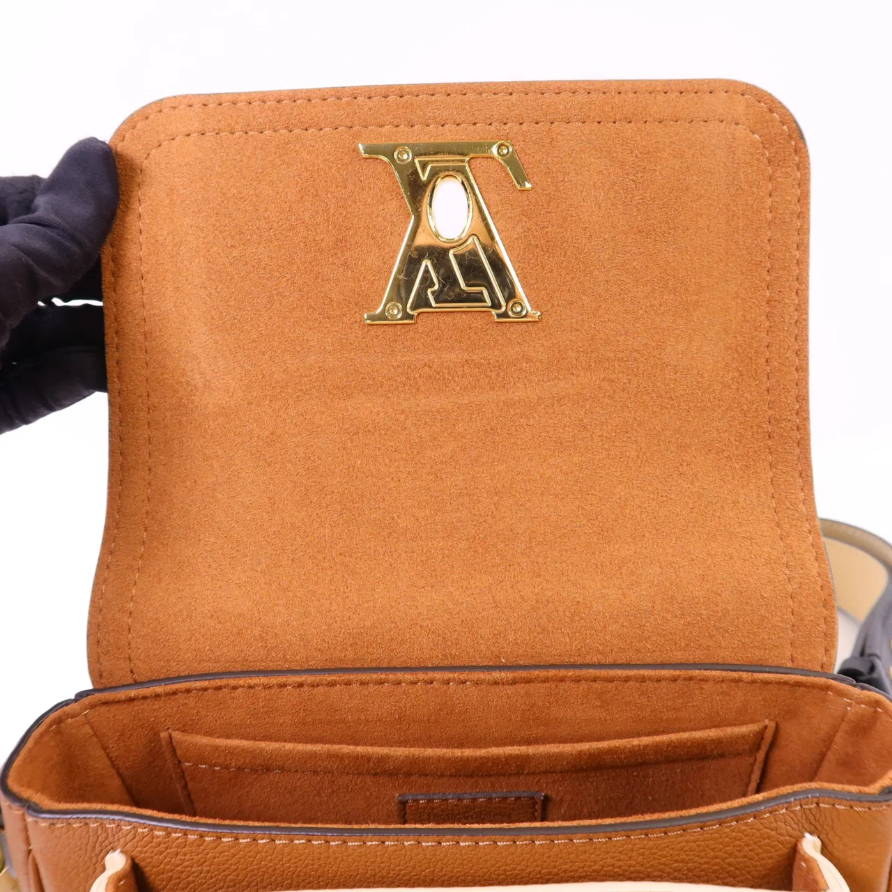 LOUIS VUITTON Lock Me M59491 Shoulder Bag Calfskin 白色 / 棕色 / Tan/Beige Calfskin Rank A - Thumbnail 16