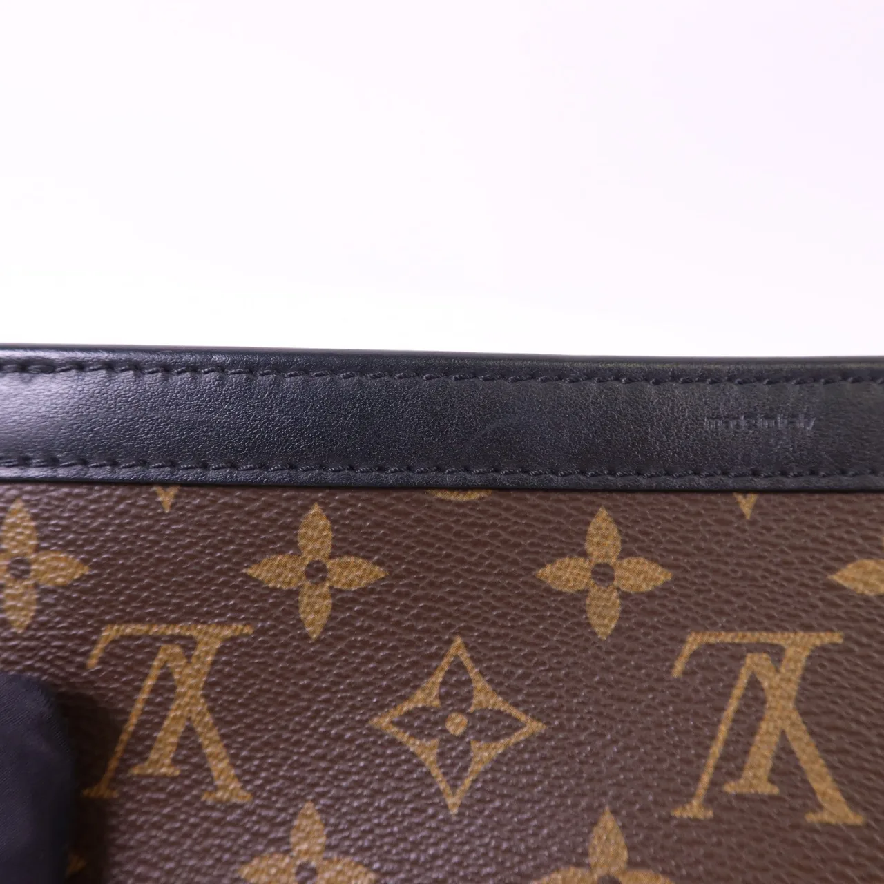 LOUIS VUITTON Gaston M14036 Shoulder Bag Coated Canvas 棕色 / 黑色 Coated Canvas Rank A - Thumbnail 17