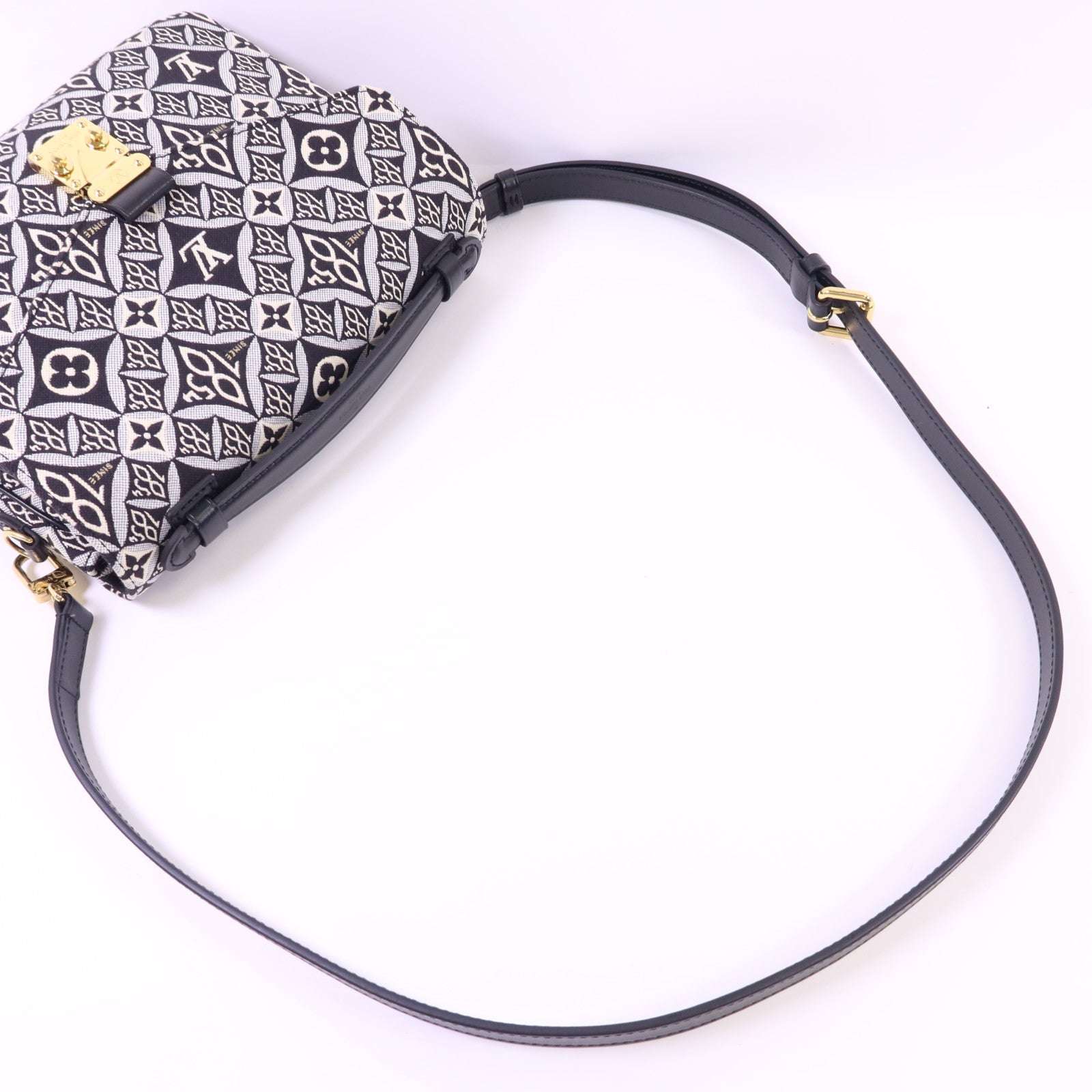 LOUIS VUITTON Pochette Metis M57272 2-Way Bag Canvas 5