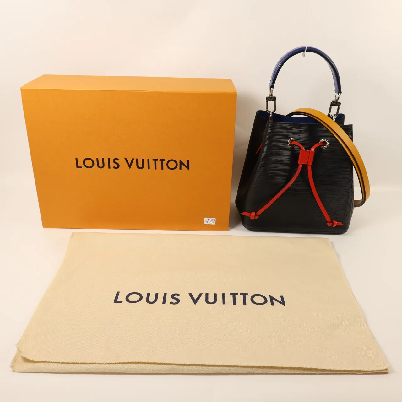 LOUIS VUITTON NeoNoe M52853 2-Way Bag Calfskin 黑色 / 紅色 / Blue Calfskin Rank A - Thumbnail 10