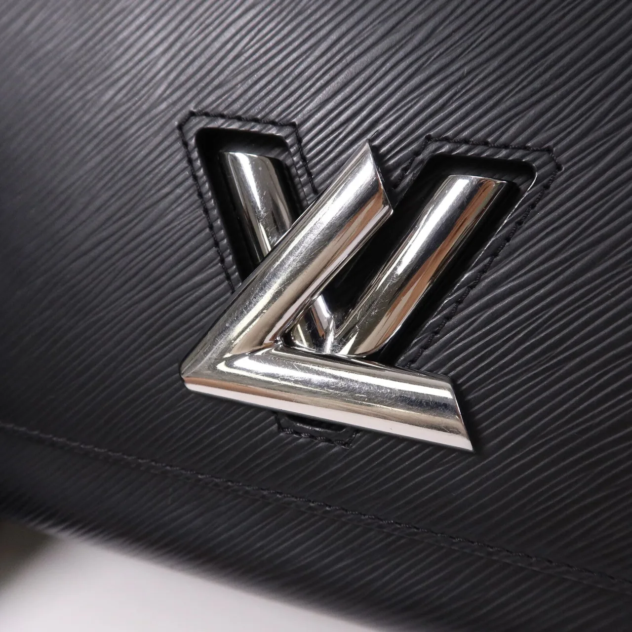 LOUIS VUITTON Twist M21110 肩背包 牛皮 黑色 牛皮 中古品A - 縮圖 15