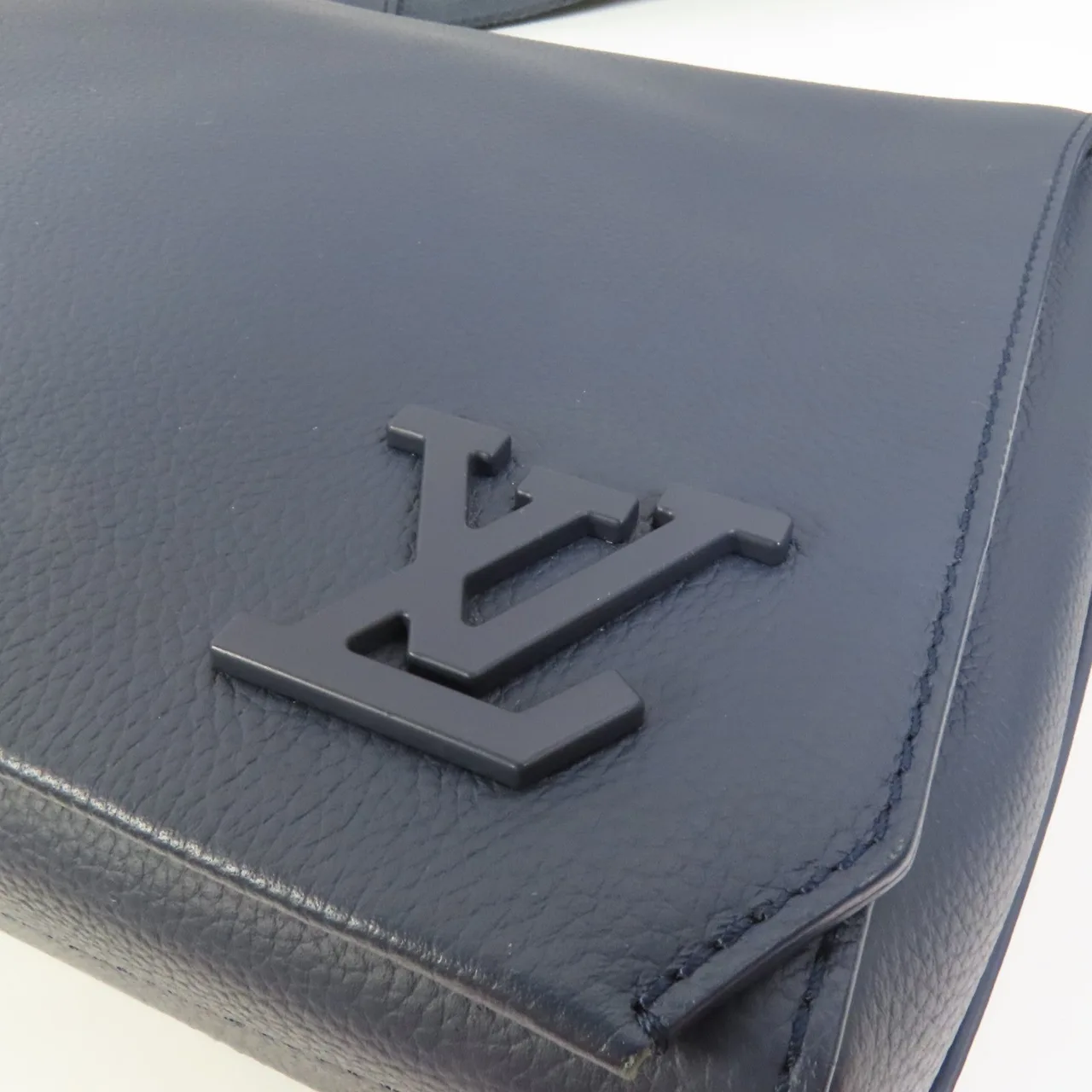 LOUIS VUITTON Aerogram M21363 肩背包 牛皮 海軍藍 / Navy 牛皮 中古品A - 縮圖 9