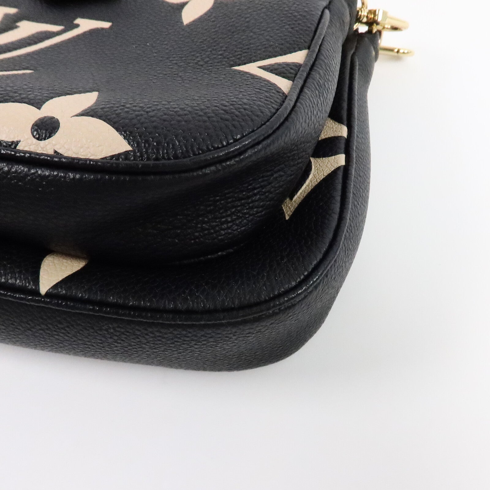 LOUIS VUITTON Multi Pochette M45777 2-Way Bag Calfskin 9