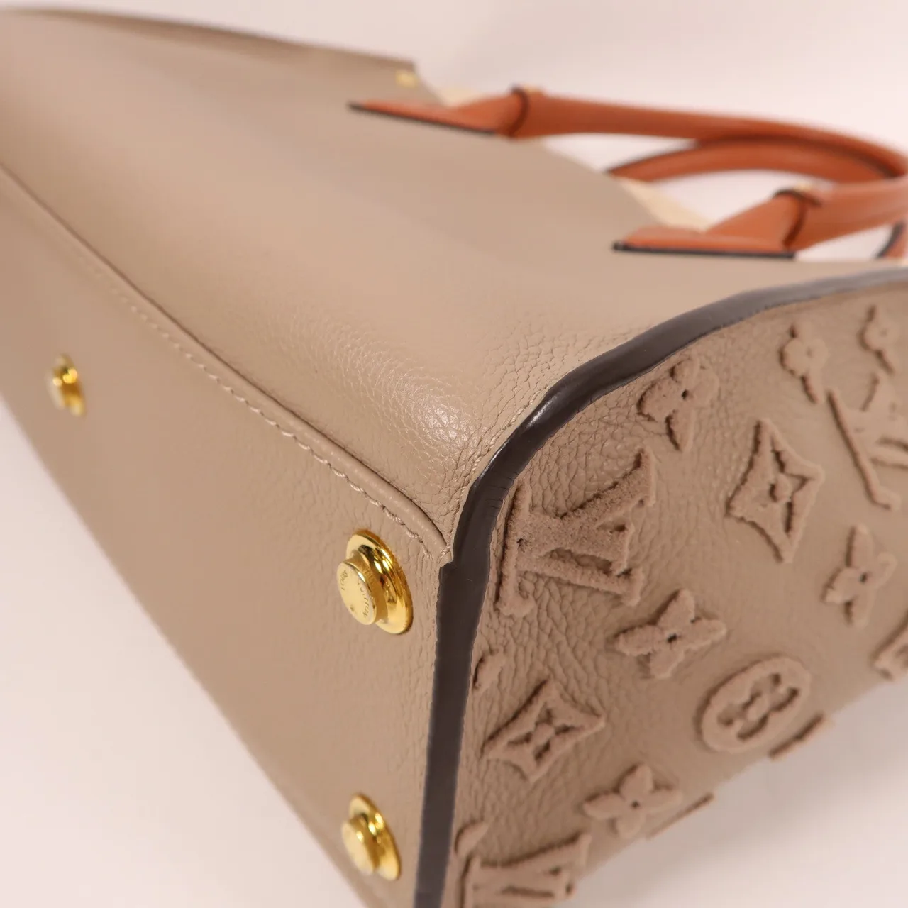 LOUIS VUITTON On My Side M53825 手提包 牛皮 米色 牛皮 中古品B - 縮圖 8