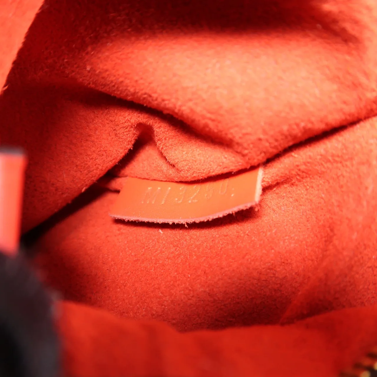 LOUIS VUITTON NeoNoe M44021 肩背包 塗層帆布 紅色 / Red 塗層帆布 中古品B - 縮圖 6