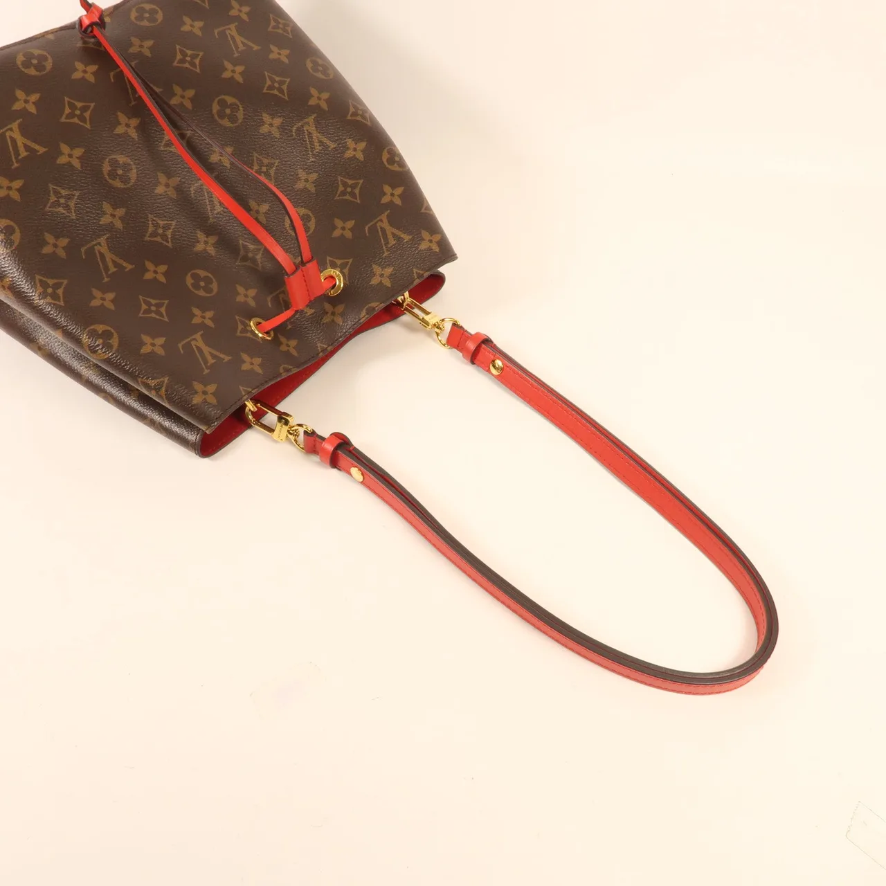 LOUIS VUITTON NeoNoe M44021 肩背包 塗層帆布 紅色 / Red 塗層帆布 中古品A - 縮圖 5