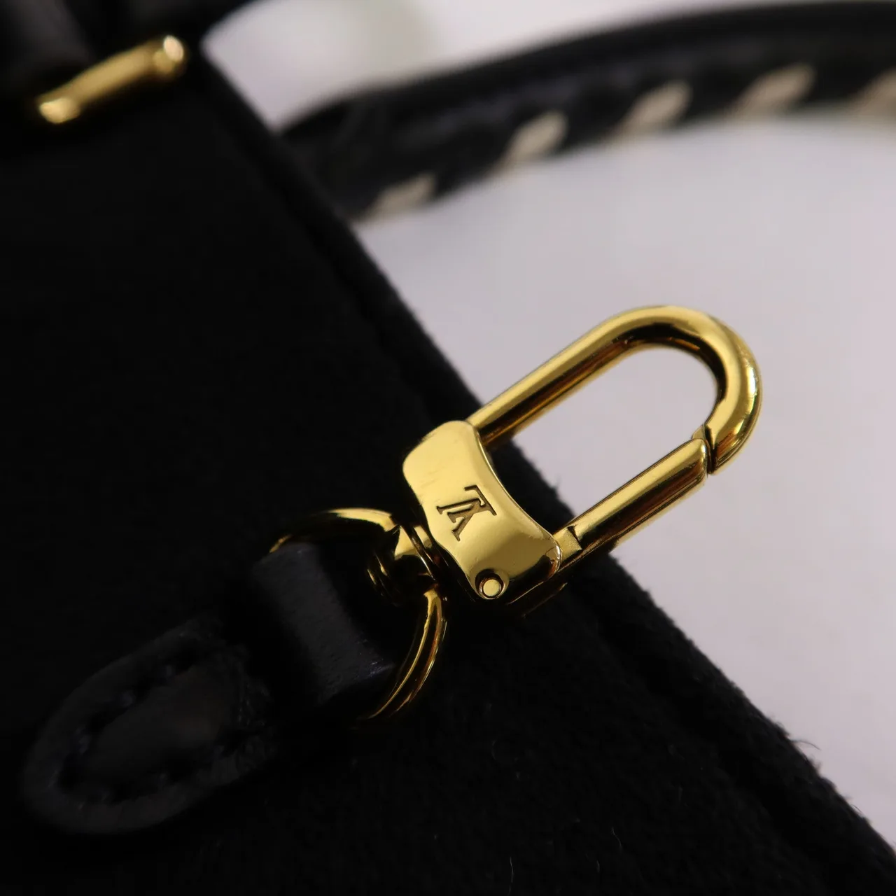 LOUIS VUITTON OnTheGo M45373 兩用包 牛皮 黑色 / Black 牛皮 中古品B - 縮圖 9