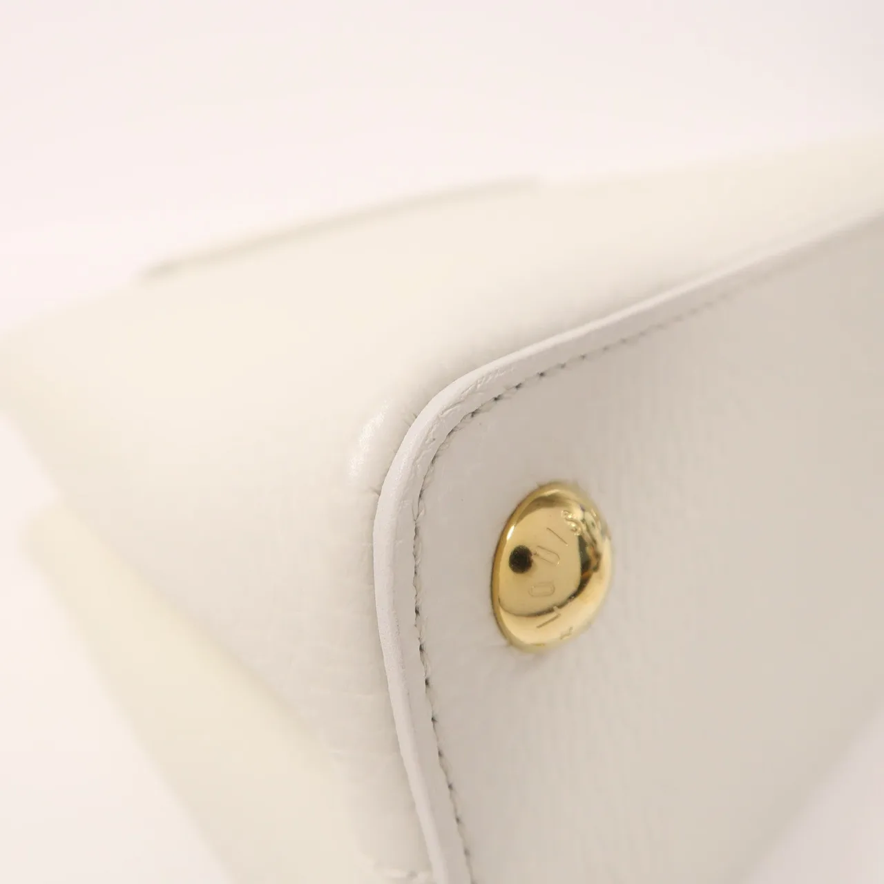 LOUIS VUITTON Capucines M23064 兩用包 牛皮 棕色 / White 牛皮 中古品A - 縮圖 13