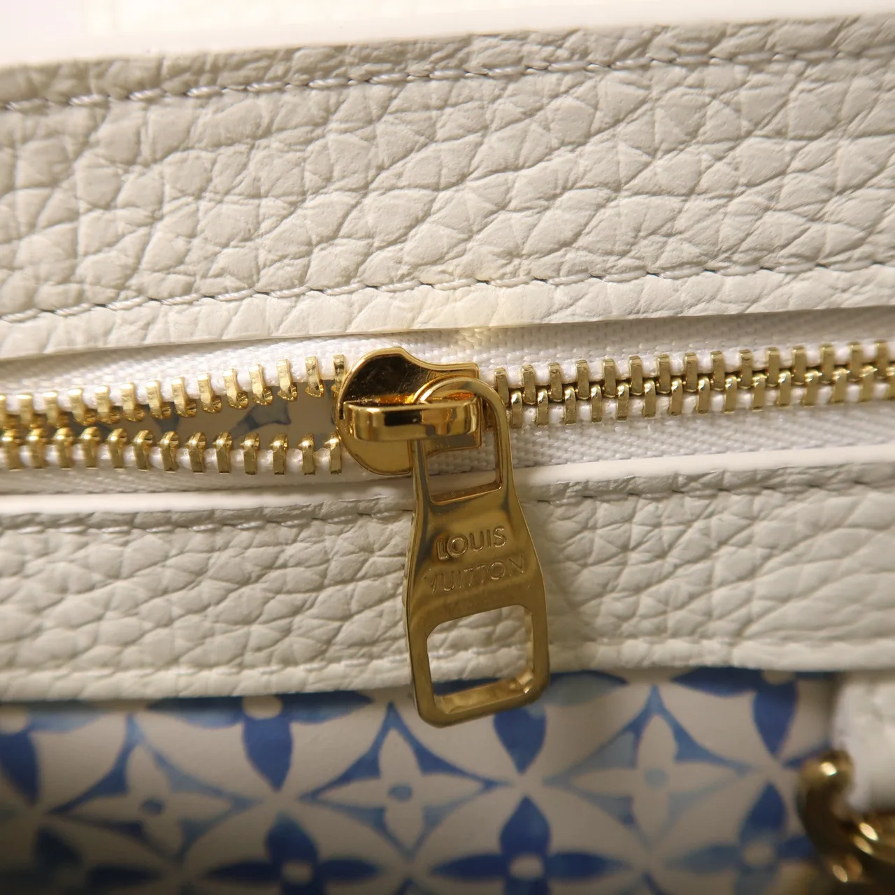 LOUIS VUITTON Capucines M23064 兩用包 牛皮 棕色 / White 牛皮 中古品A - 縮圖 14