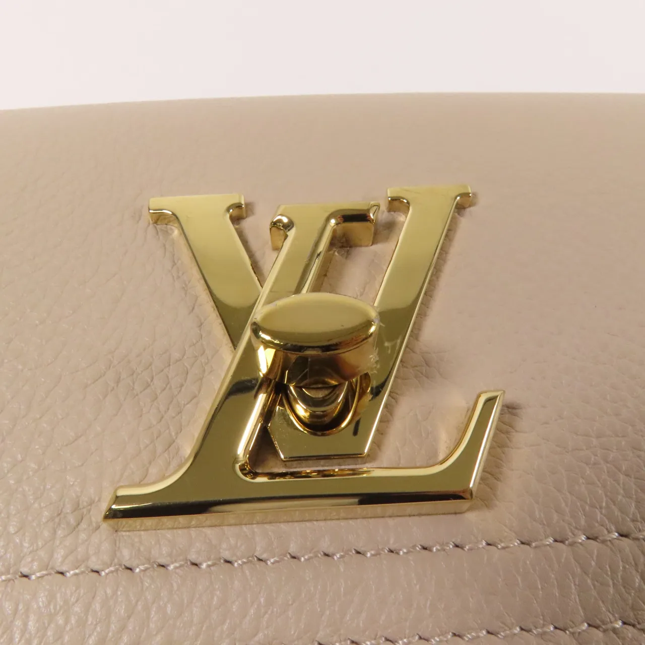 LOUIS VUITTON Lock Me M58554 兩用包 牛皮 灰色 / Grey 牛皮 中古品A - 縮圖 9