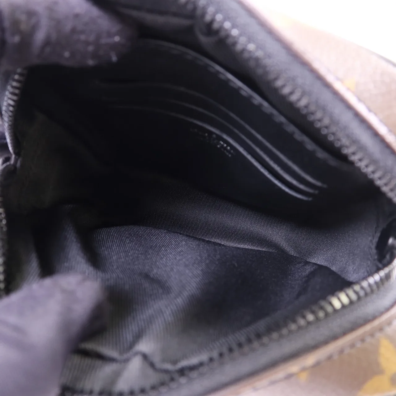 LOUIS VUITTON Christopher M69404 肩背包 塗層帆布 棕色 / 黑色 / Brown 塗層帆布 中古品A - 縮圖 6