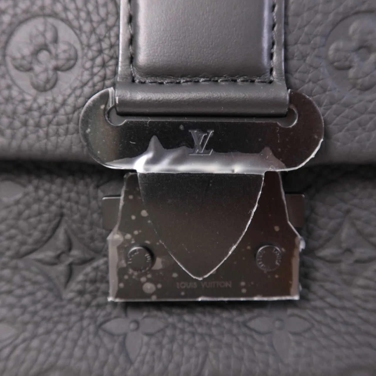 LOUIS VUITTON M23741 Shoulder Bag Calfskin 黑色 / Black Calfskin Rank A - Thumbnail 7