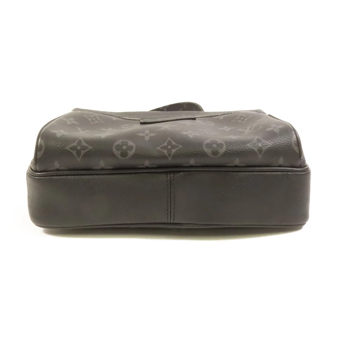 LOUIS VUITTON Outdoor Messenger M30233 Shoulder Bag Coated Canvas 黑色 / Black Coated Canvas Rank A - Thumbnail 4