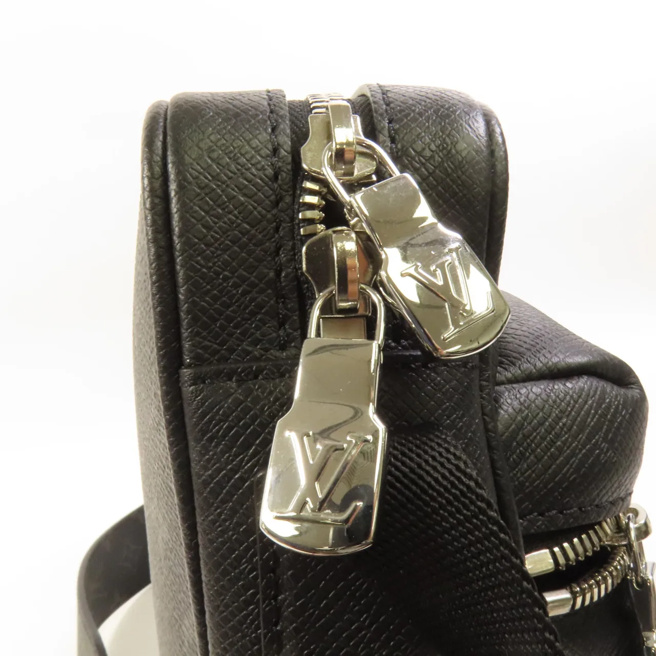 LOUIS VUITTON Outdoor Messenger M30233 Shoulder Bag Coated Canvas 黑色 / Black Coated Canvas Rank A - Thumbnail 8