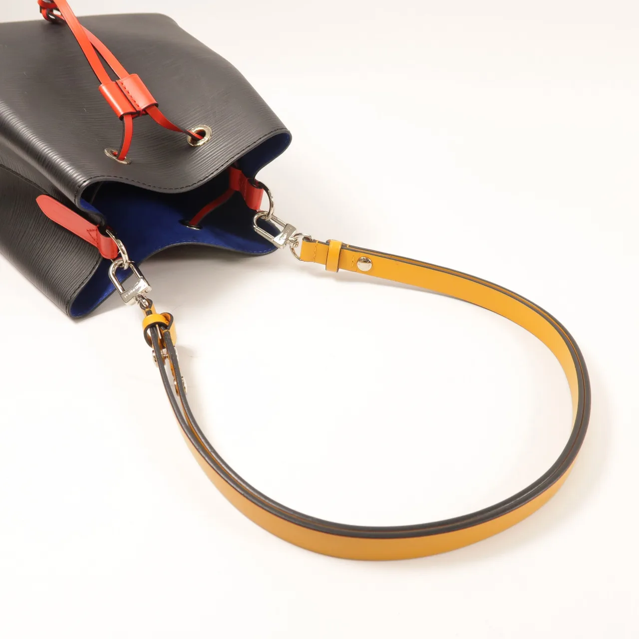 LOUIS VUITTON NeoNoe M52853 2-Way Bag Calfskin 黑色 / 紅色 / Black Calfskin Rank B - Thumbnail 8