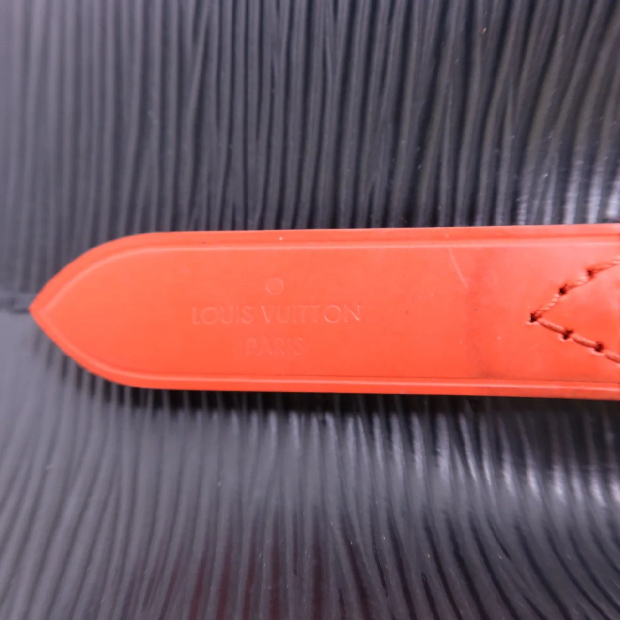 LOUIS VUITTON NeoNoe M52853 兩用包 牛皮 黑色 / 紅色 牛皮 中古品B - 縮圖 10