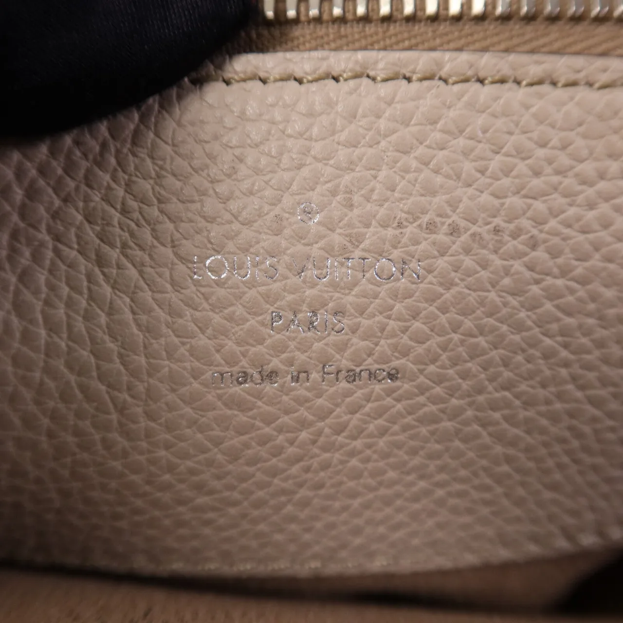 LOUIS VUITTON Bella M59201 2-Way Bag Calfskin 灰色 / Calet Grey Calfskin Rank B - Thumbnail 6