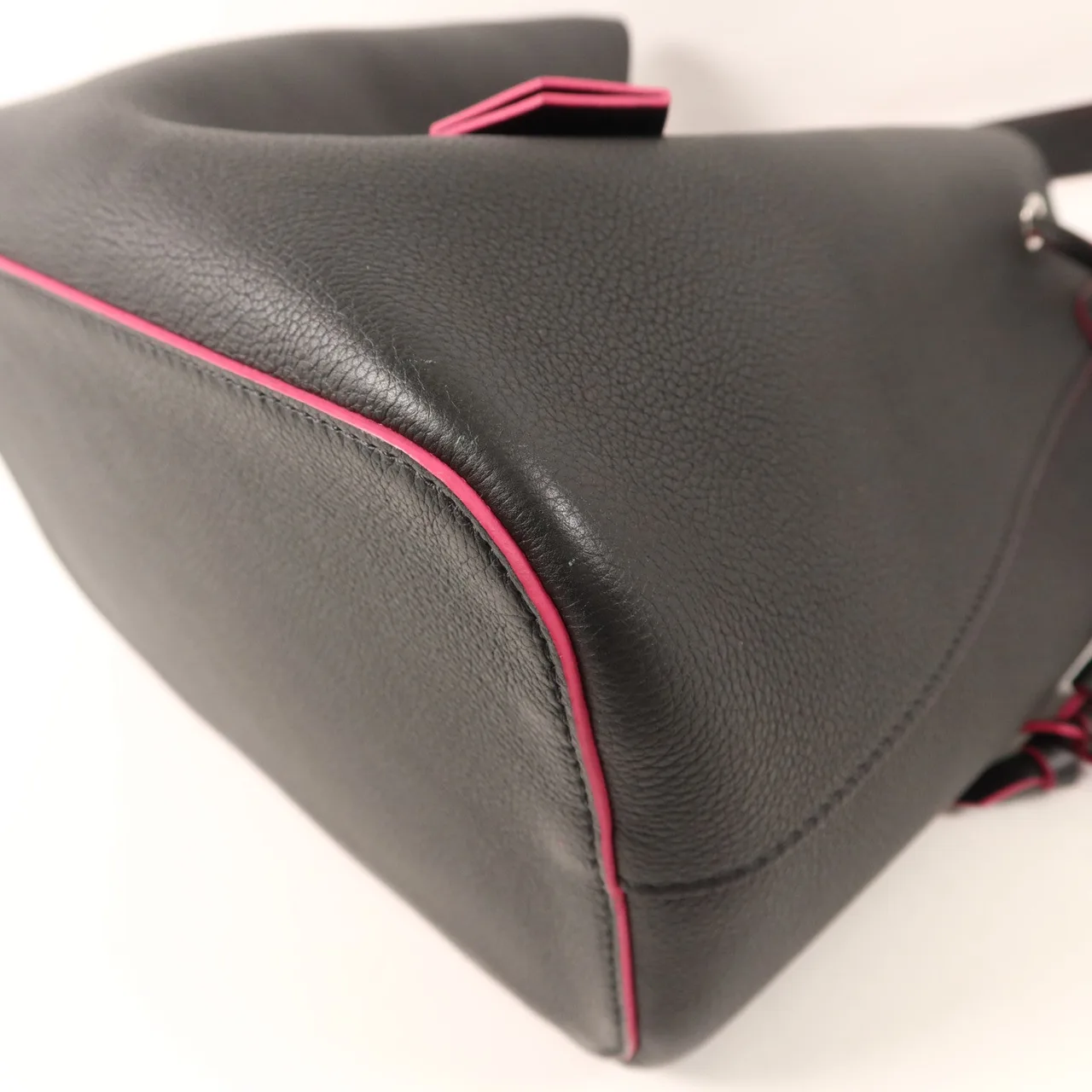 LOUIS VUITTON Lock Me M54677 Shoulder Bag Calfskin 黑色 / 粉色 / Black/Pink Calfskin Rank A - Thumbnail 12
