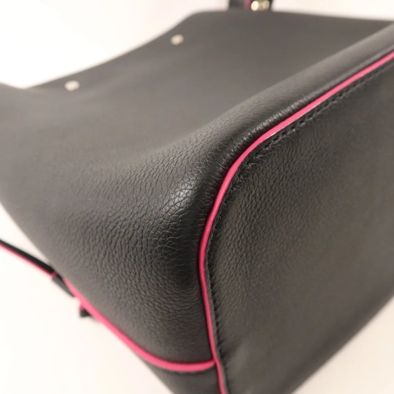 LOUIS VUITTON Lock Me M54677 Shoulder Bag Calfskin 黑色 / 粉色 / Black/Pink Calfskin Rank A - Thumbnail 15
