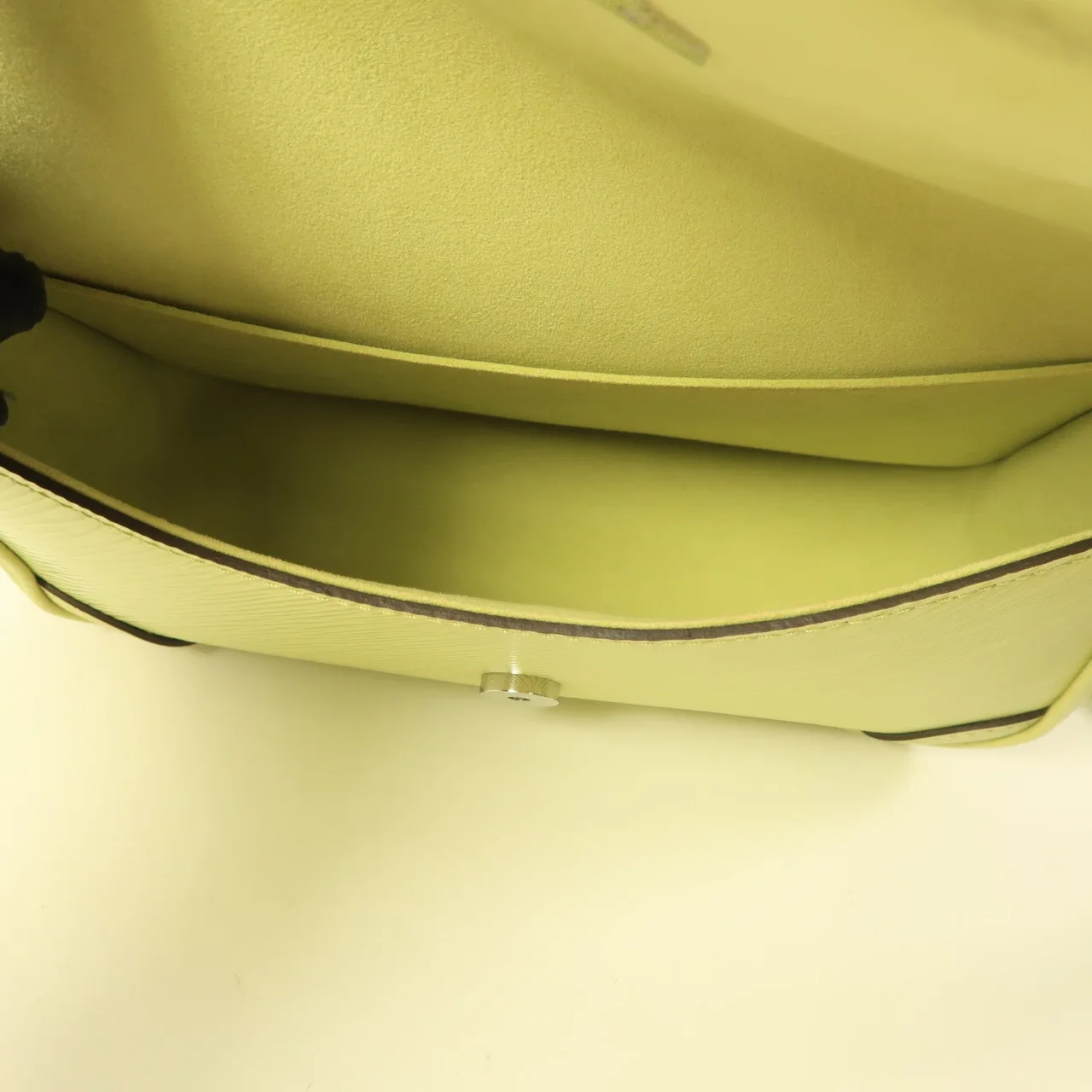 LOUIS VUITTON Buci M22960 肩背包 牛皮 綠色 / Green 牛皮 中古品A - 縮圖 6