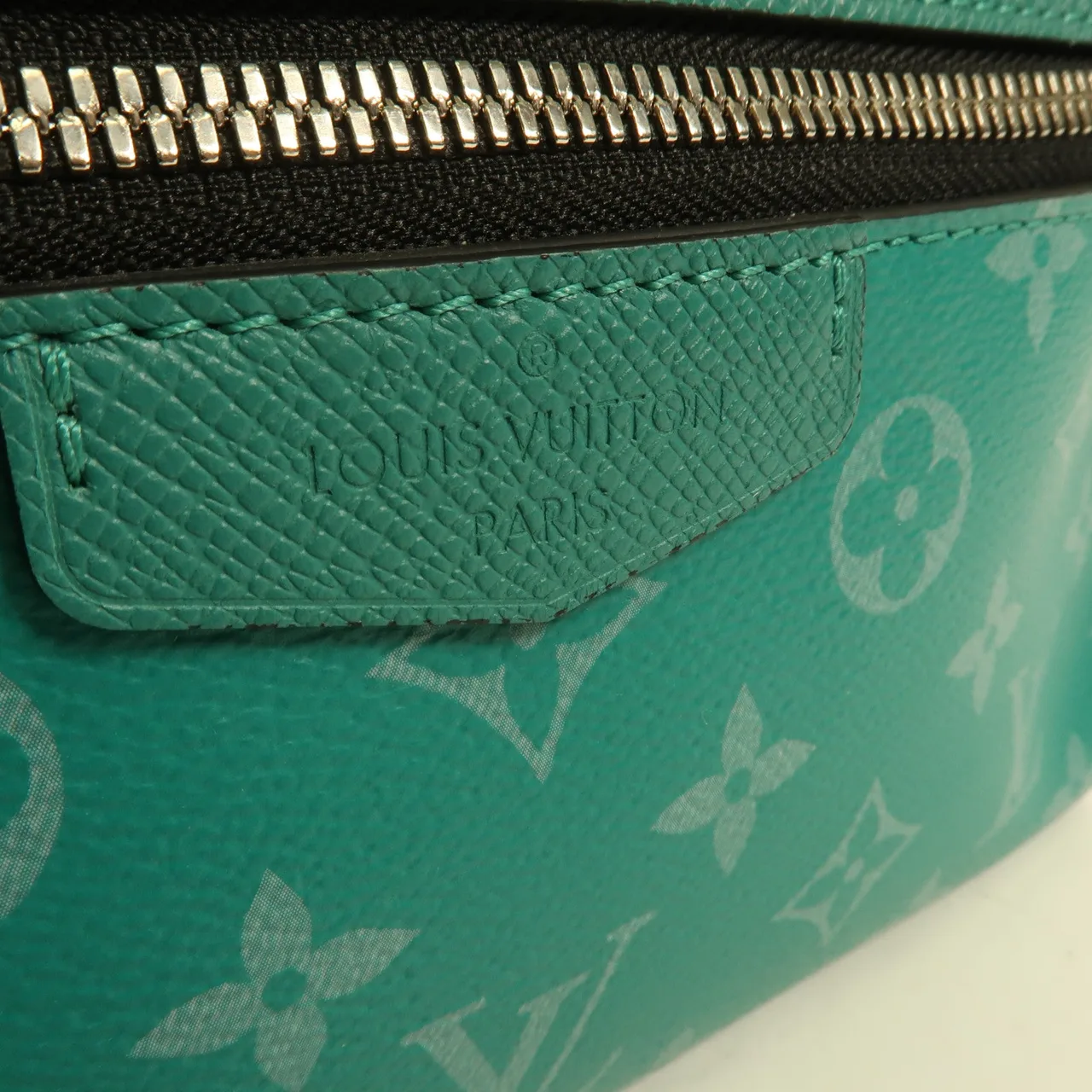 LOUIS VUITTON Outdoor Messenger M30242 肩背包 牛皮 藍色 / Green 牛皮 中古品A - 縮圖 10