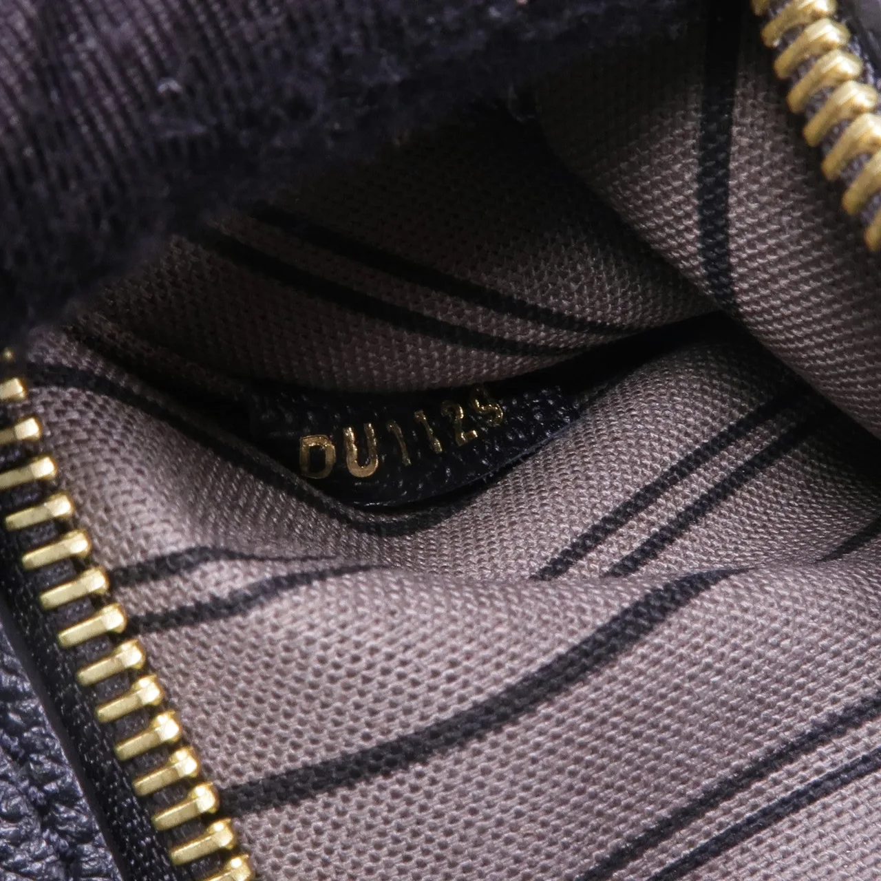 LOUIS VUITTON Pochette Metis M41487 兩用包 牛皮 黑色 / Black 牛皮 中古品A - 縮圖 7