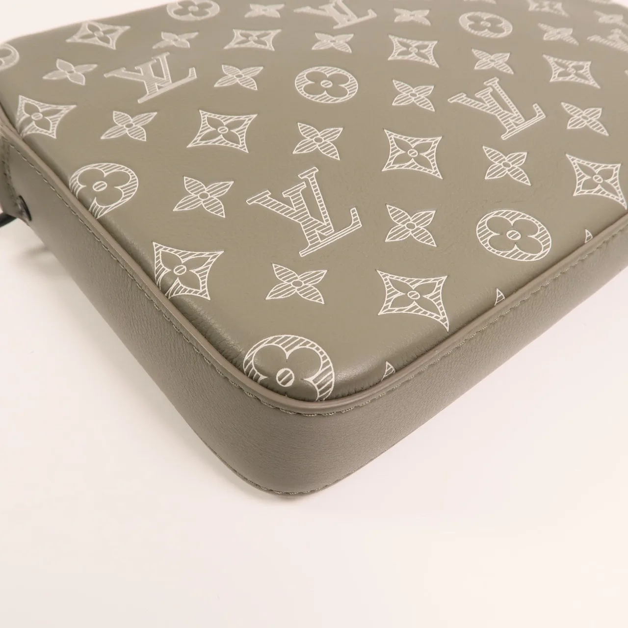 LOUIS VUITTON M12490 肩背包 牛皮 綠色 / Green 牛皮 新品同様 - 縮圖 17