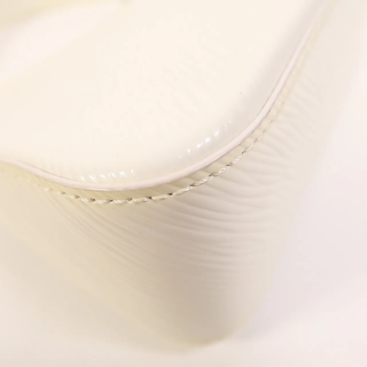 LOUIS VUITTON Marellini M21759 肩背包 牛皮 白色 / White 牛皮 中古品B - 縮圖 13