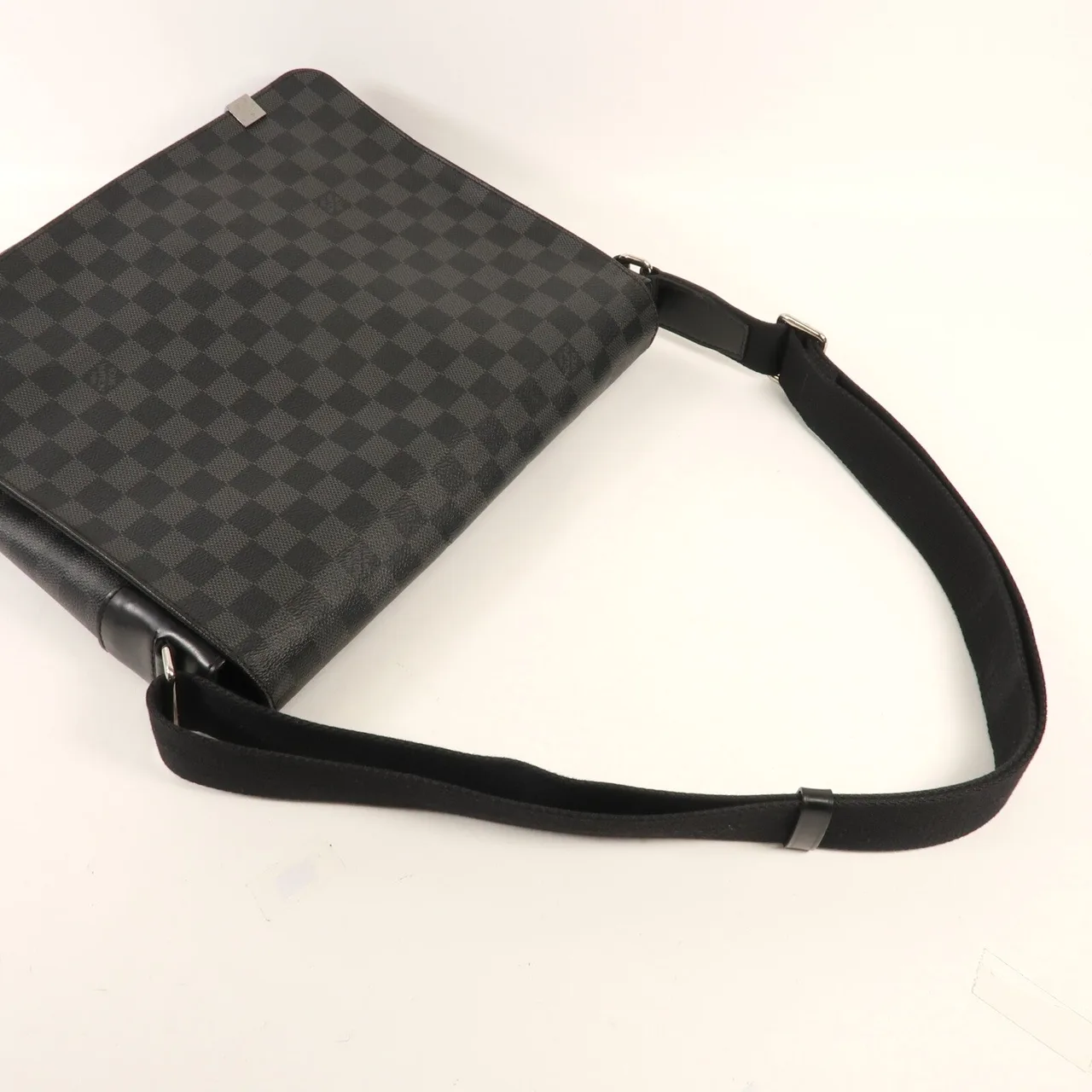 LOUIS VUITTON District N41029 肩背包 塗層帆布 黑色 / Black 塗層帆布 中古品B - 縮圖 11