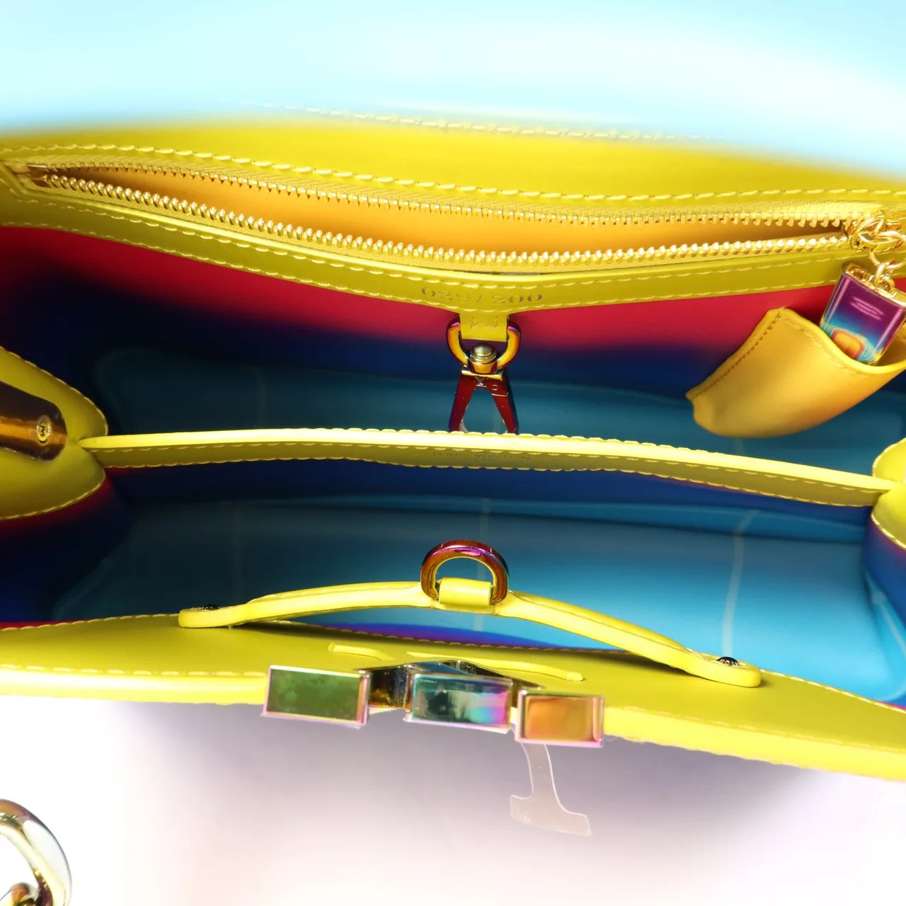 LOUIS VUITTON Capucines M21336 兩用包 牛皮 多種顏色 / Multicolor 牛皮 中古品A - 縮圖 6