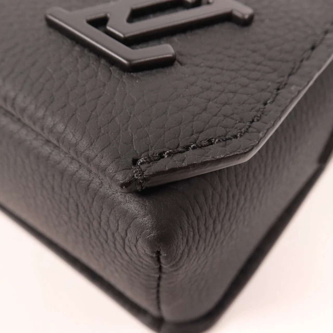 LOUIS VUITTON M82085 肩背包 牛皮 黑色 / Black 牛皮 中古品A - 縮圖 6