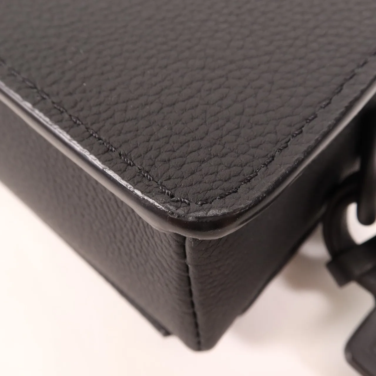 LOUIS VUITTON M82085 肩背包 牛皮 黑色 / Black 牛皮 中古品A - 縮圖 8