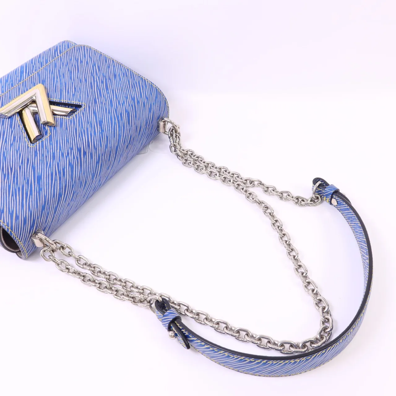 LOUIS VUITTON Twist M50271 Shoulder Bag Calfskin 藍色 Calfskin Rank B - Thumbnail 6