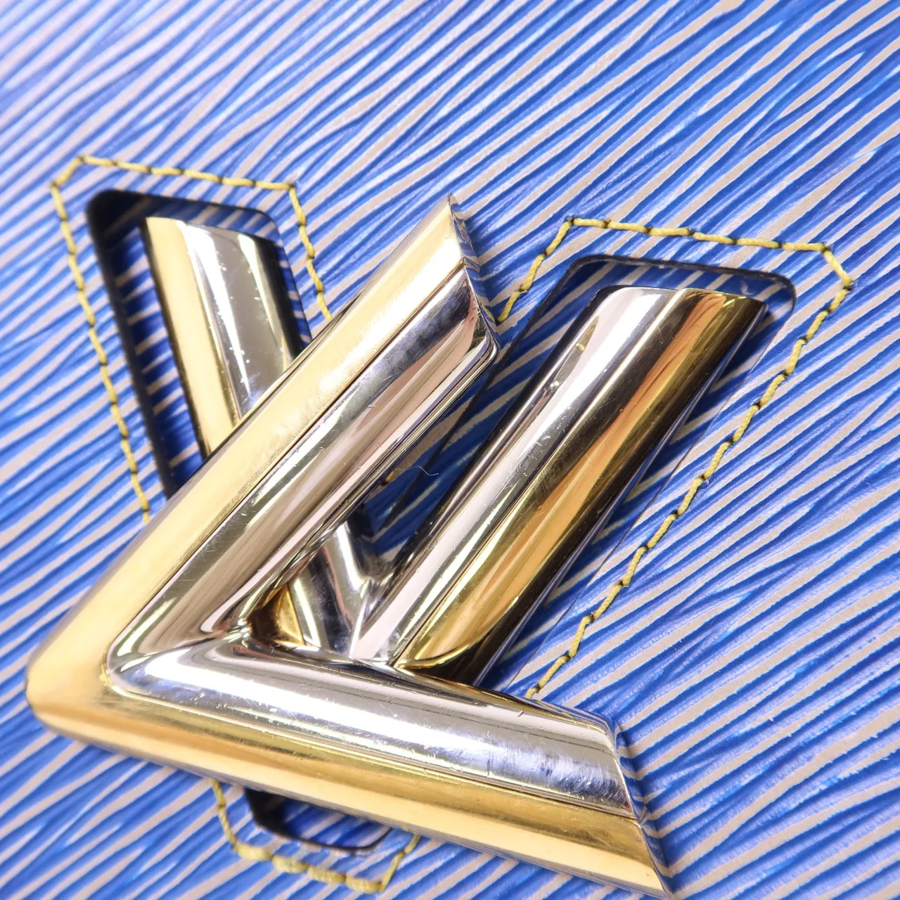 LOUIS VUITTON Twist M50271 Shoulder Bag Calfskin 藍色 Calfskin Rank B - Thumbnail 11