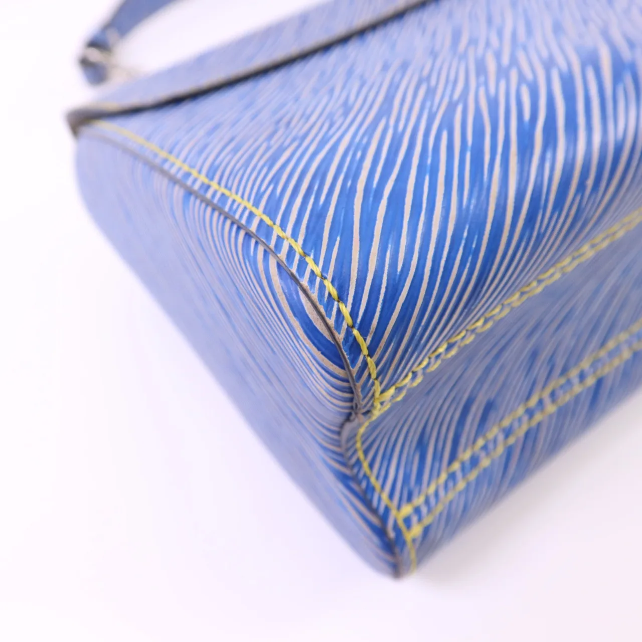 LOUIS VUITTON Twist M50271 Shoulder Bag Calfskin 藍色 Calfskin Rank B - Thumbnail 18