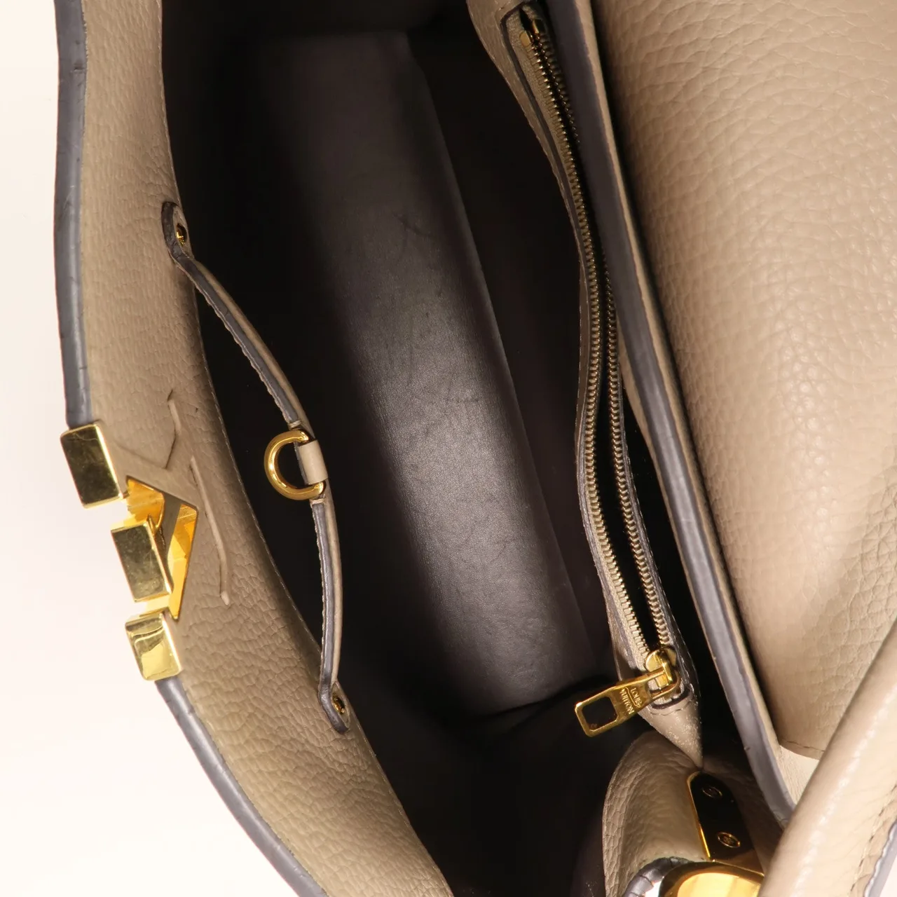 LOUIS VUITTON Capucines M48871 Shoulder Bag Calfskin 米色 / Beige Calfskin Rank B - Thumbnail 5