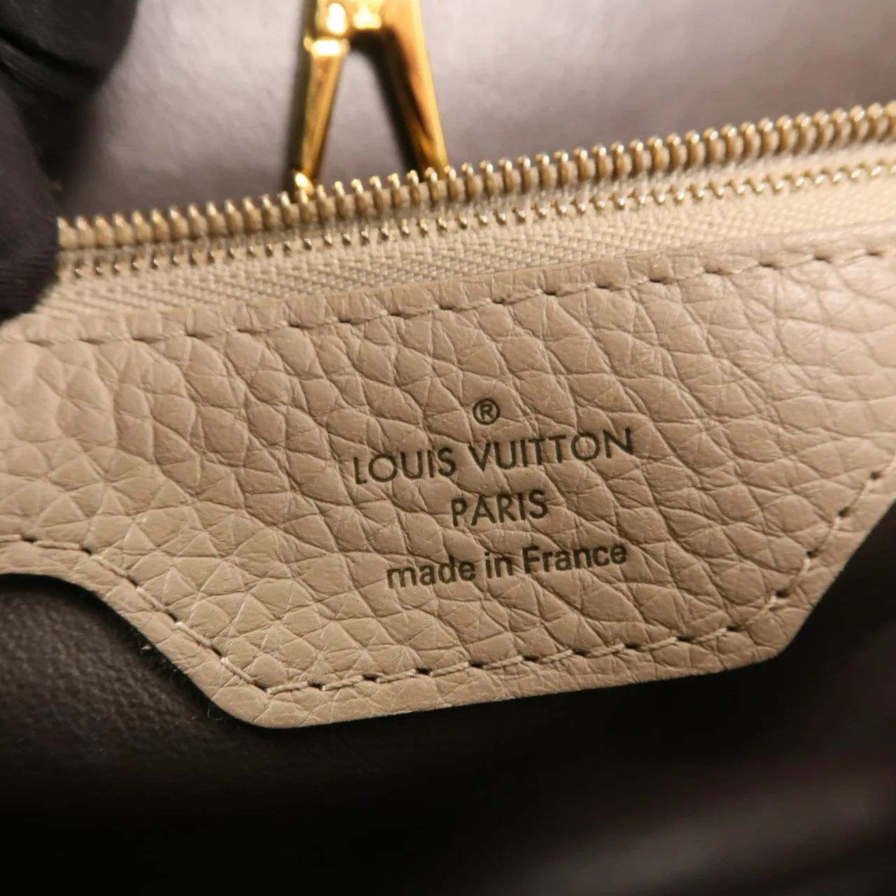 LOUIS VUITTON Capucines M48871 Shoulder Bag Calfskin 米色 / Beige Calfskin Rank B - Thumbnail 6
