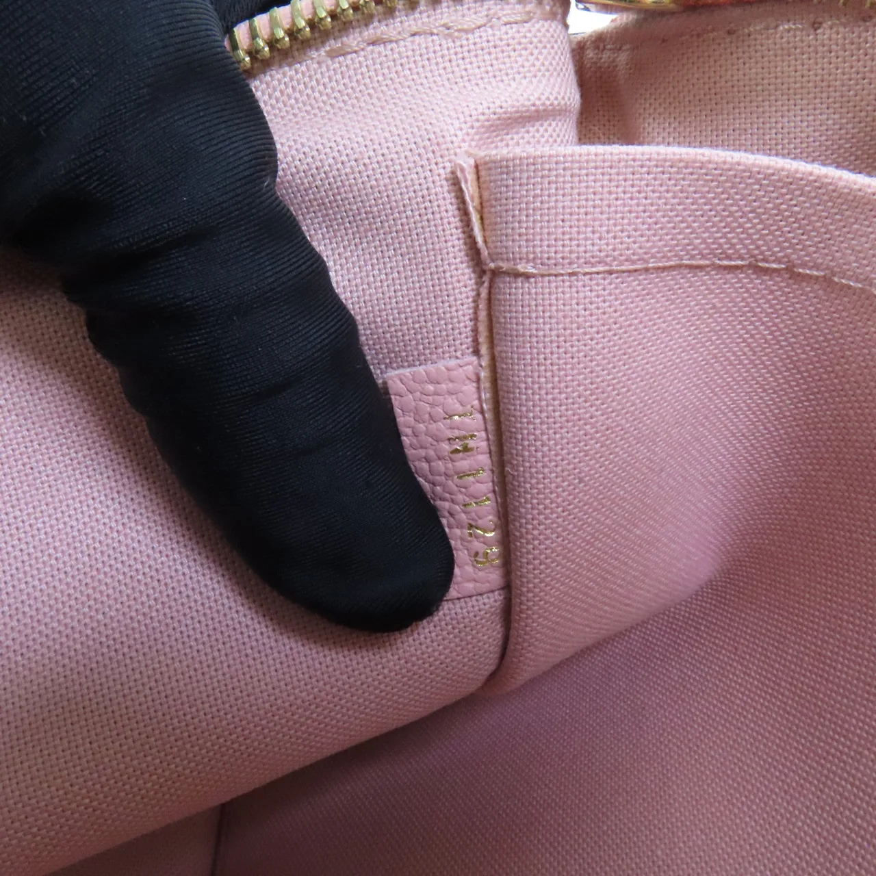 LOUIS VUITTON Daily Pouch M62938 手拿包 牛皮 粉色 / Pink 牛皮 中古品B - 縮圖 11