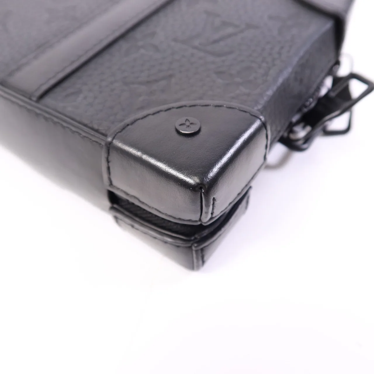 LOUIS VUITTON Soft Trunk M80224 Shoulder Bag Calfskin 黑色 Calfskin Rank A - Thumbnail 7