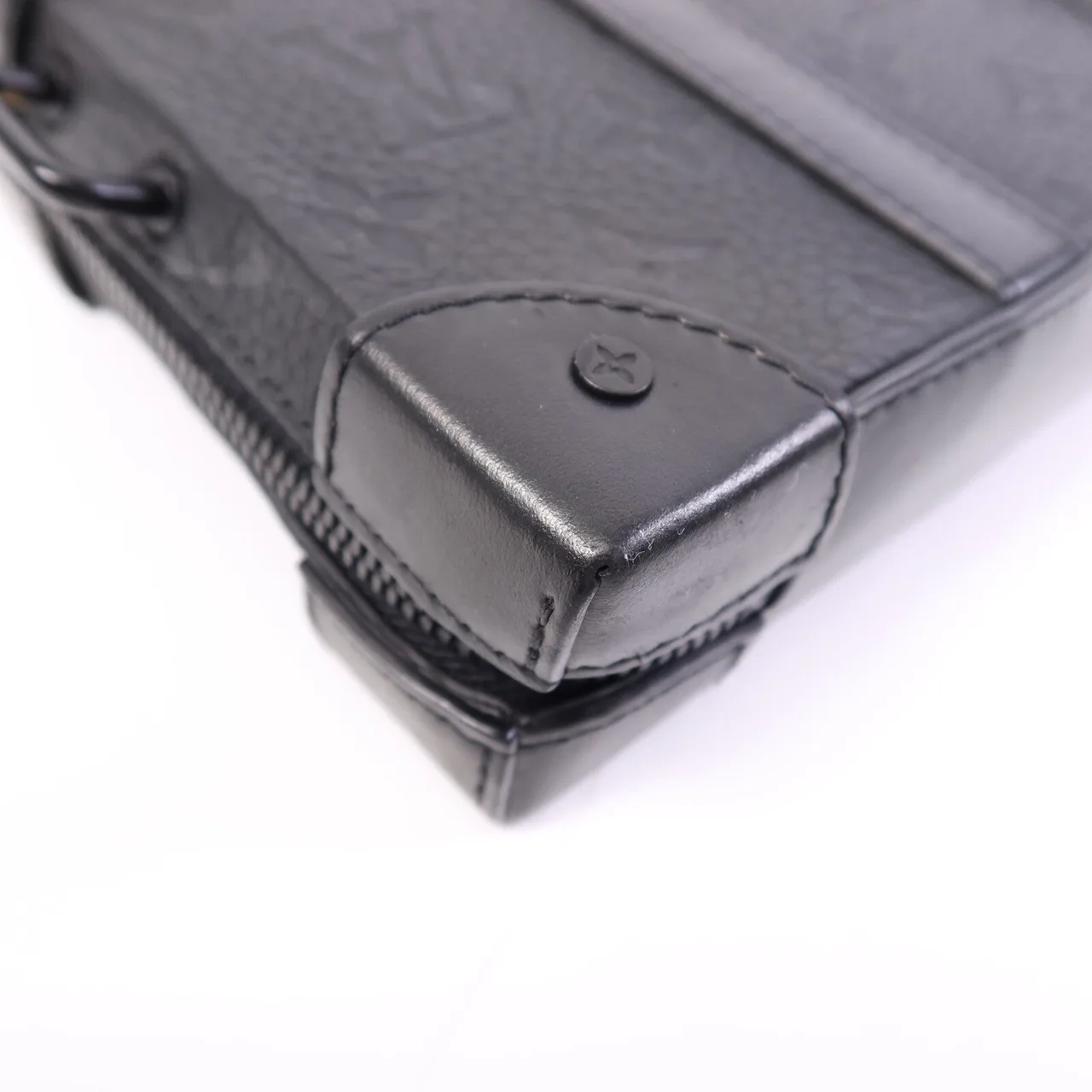 LOUIS VUITTON Soft Trunk M80224 Shoulder Bag Calfskin 黑色 Calfskin Rank A - Thumbnail 8