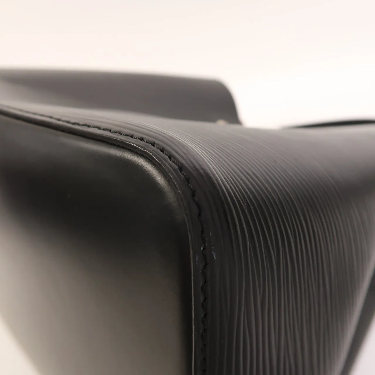 LOUIS VUITTON NeoNoe M54366 兩用包 牛皮 黑色 / Black 牛皮 中古品A - 縮圖 13