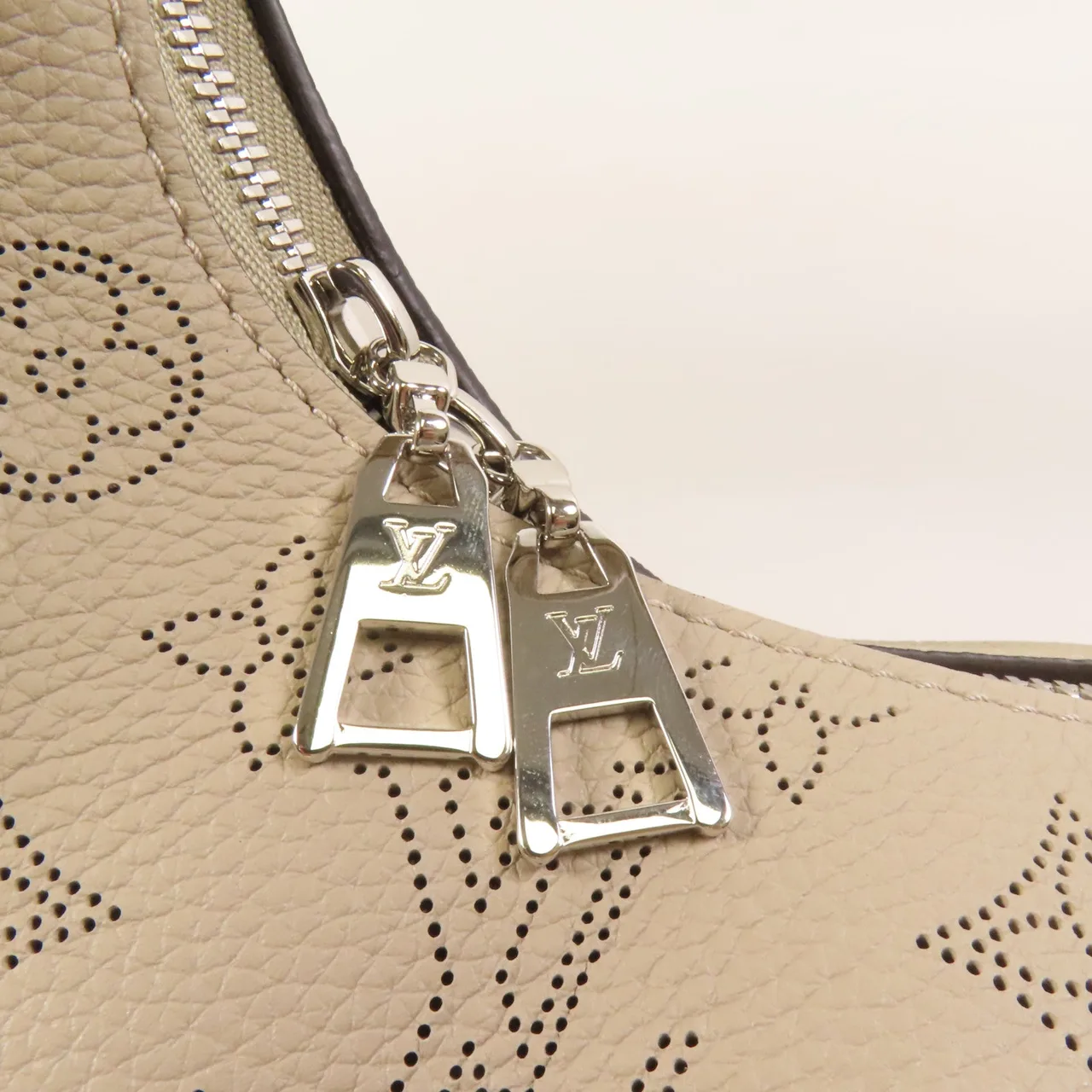 LOUIS VUITTON M20787 肩背包 牛皮 灰色 牛皮 中古品A - 縮圖 6