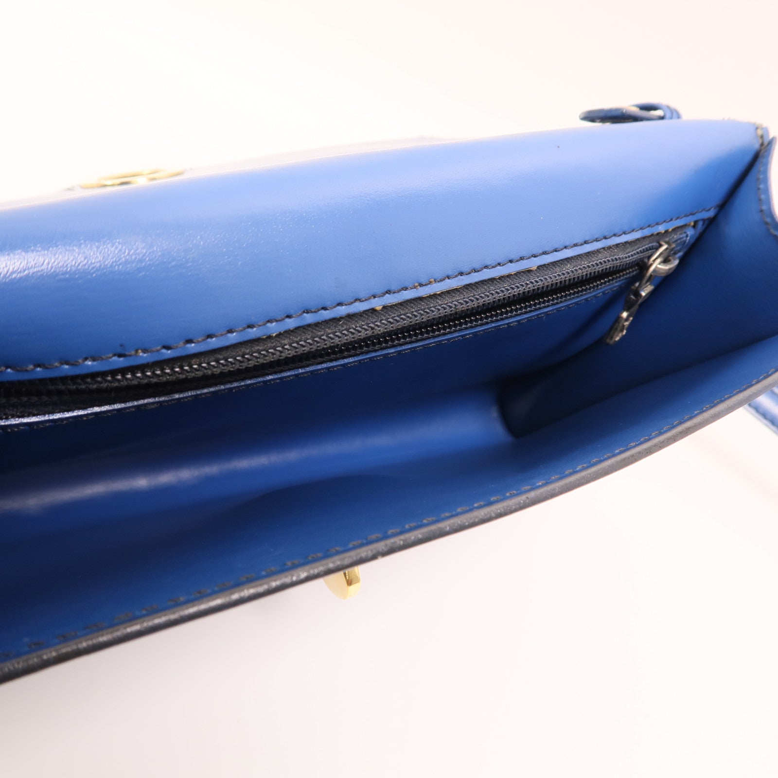 LOUIS VUITTON M52575 Shoulder Bag Calfskin 5