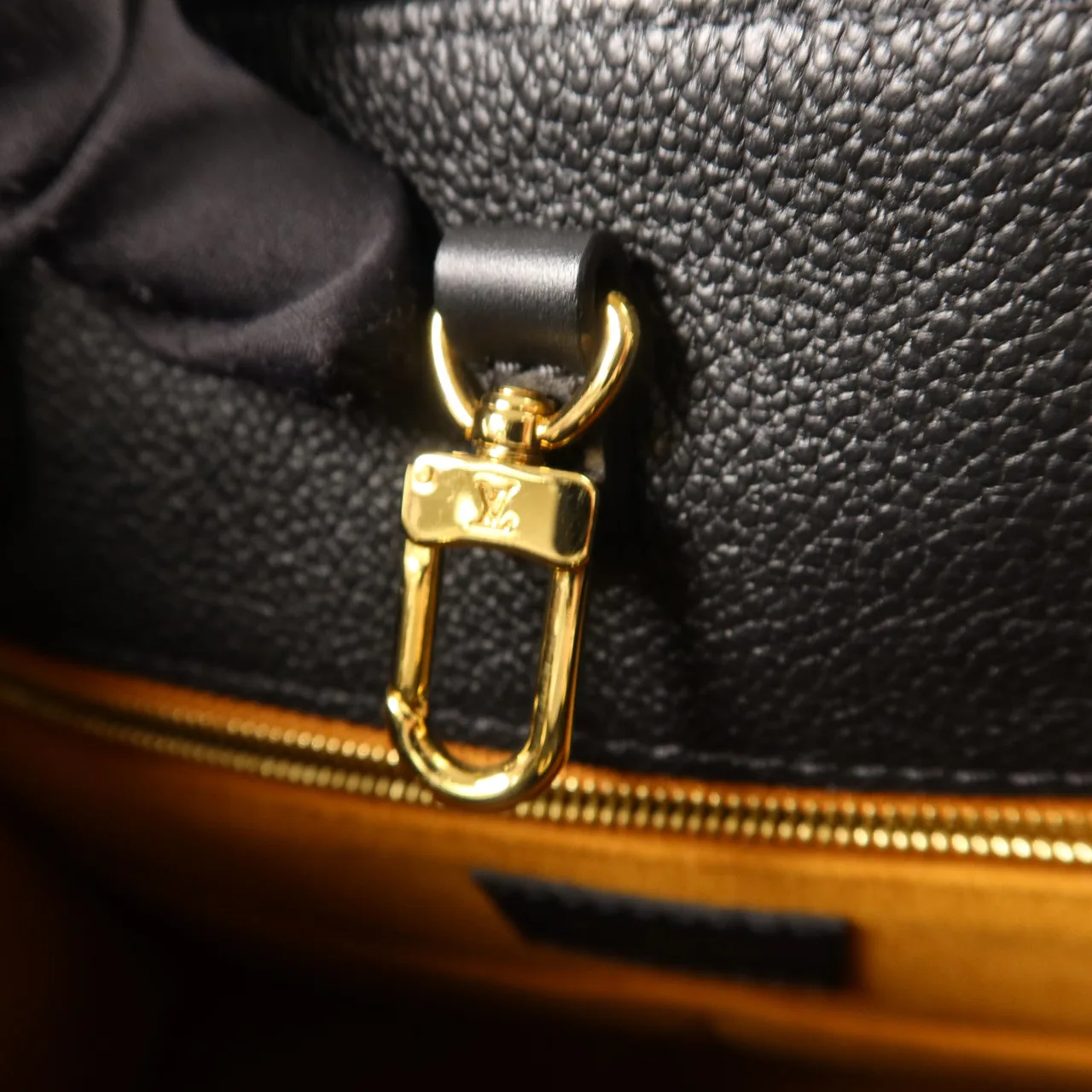 LOUIS VUITTON OnTheGo M45595 2-Way Bag Calfskin 黑色 Calfskin Rank A - Thumbnail 9