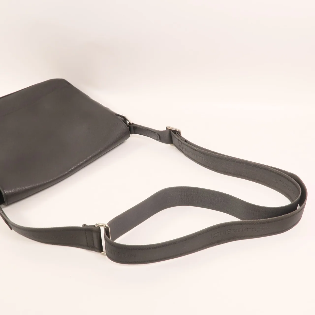 LOUIS VUITTON Roman M32699 肩背包 牛皮 黑色 / Black 牛皮 中古品B - 縮圖 8