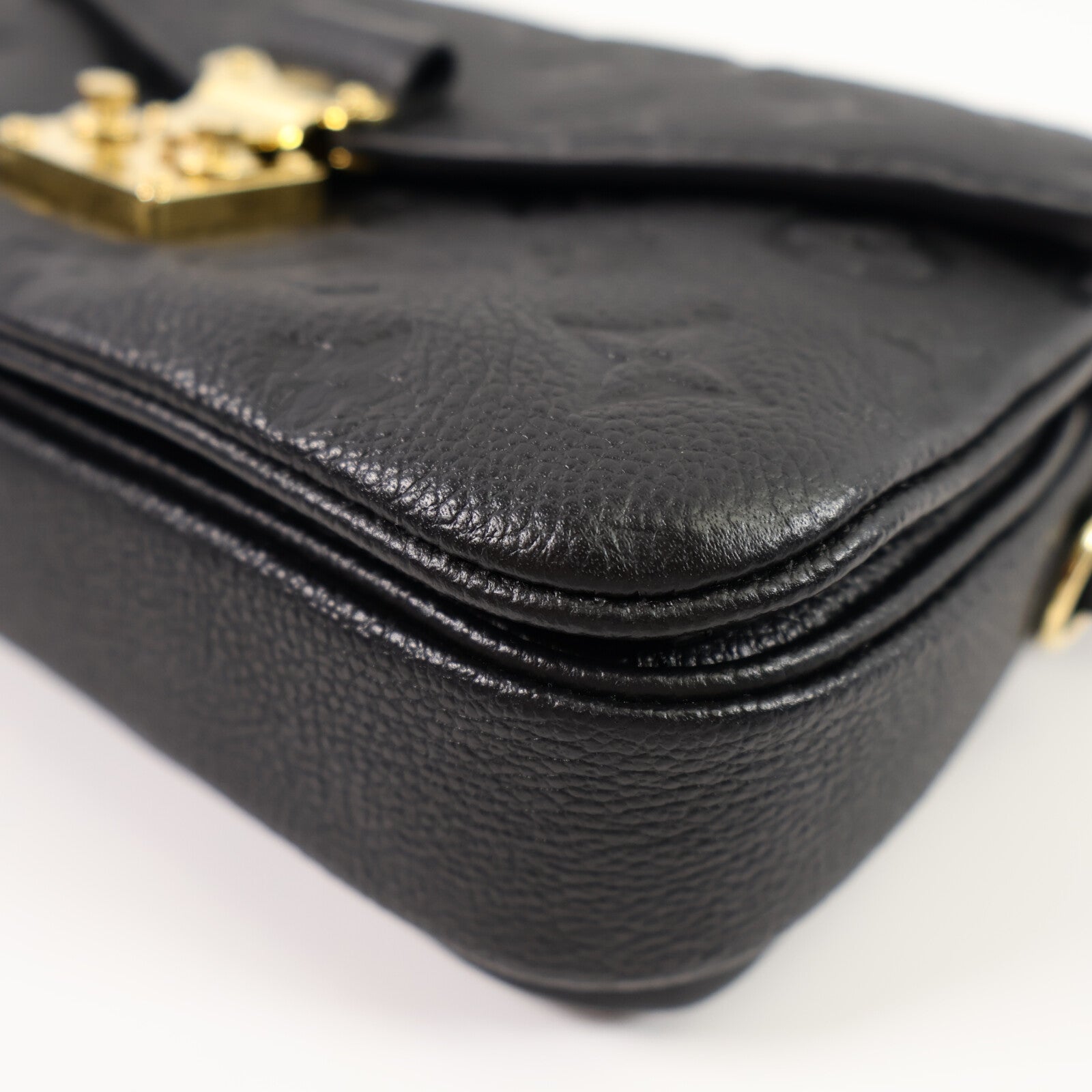 LOUIS VUITTON Pochette Metis M46595 2-Way Bag Calfskin 13