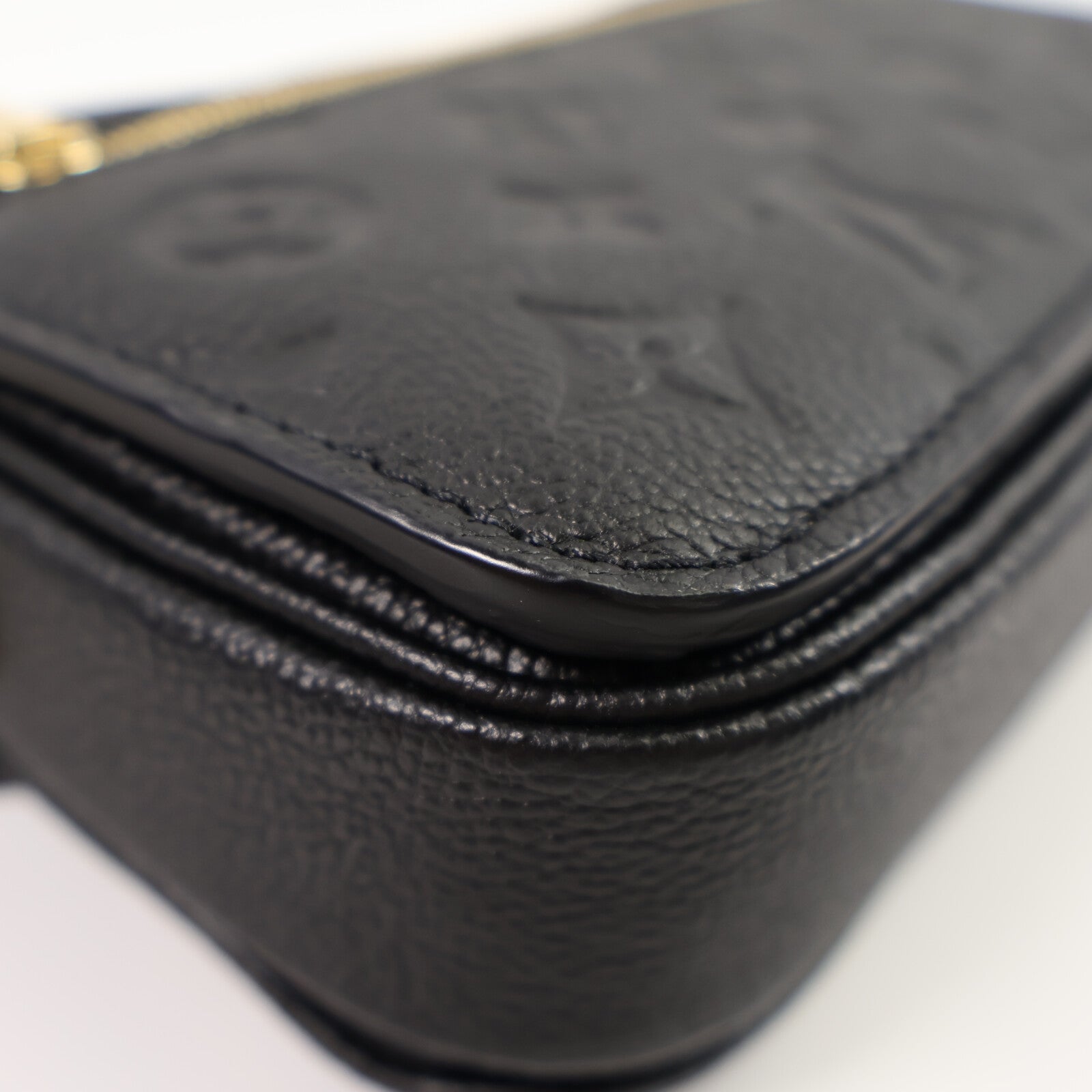 LOUIS VUITTON Pochette Metis M46595 2-Way Bag Calfskin 14